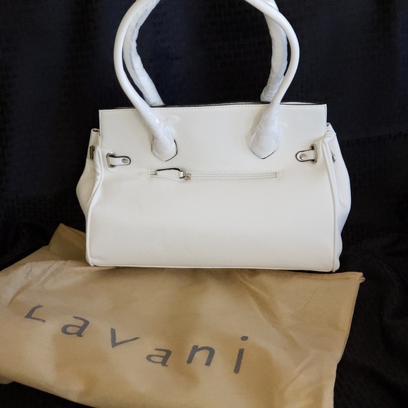 $22 Special..La Vani handbag - Picture 2 of 3